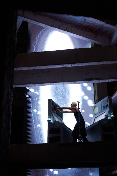 SIGNAL — performance, AAA04823